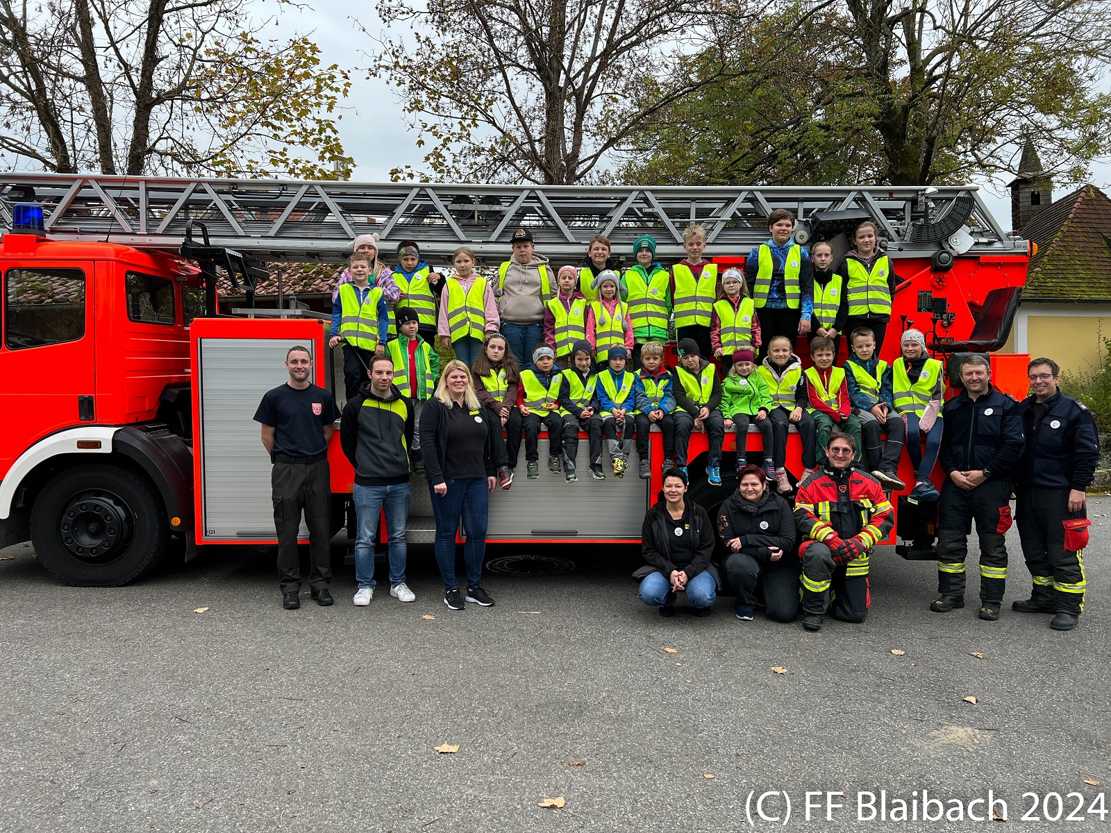 Drehleiter und Feuerlöscher waren die Höhepunkte